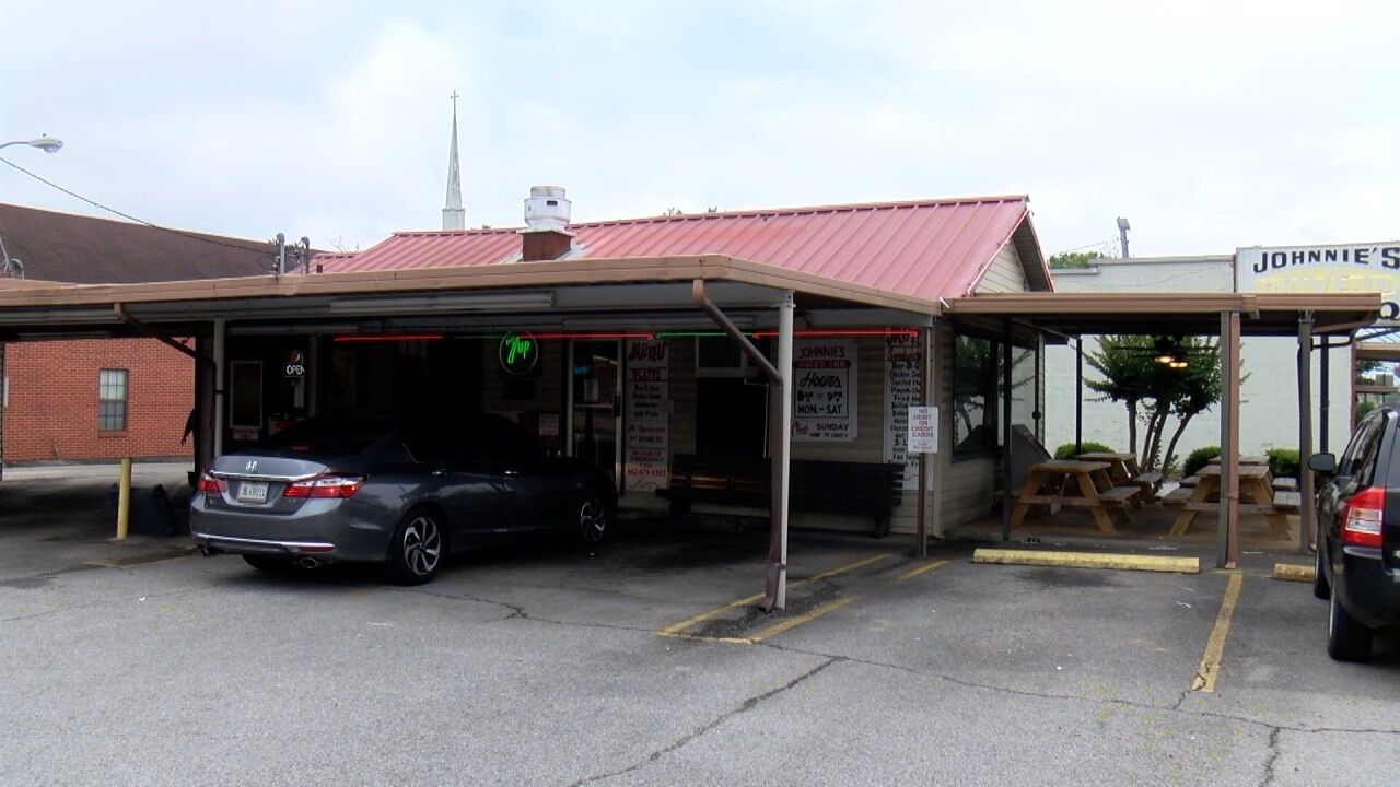 Johnnie's Drive In in Tupelo, Mississippi